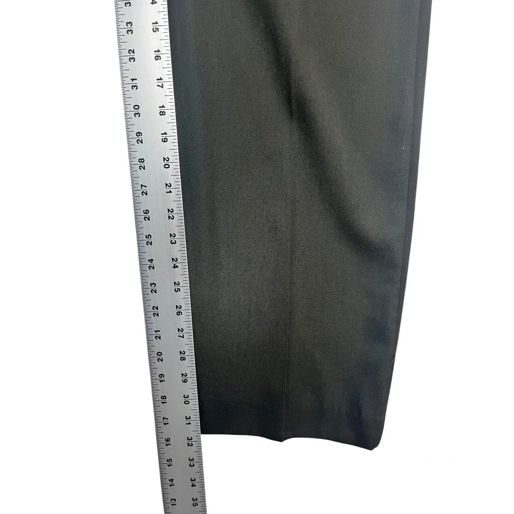 Robert Graham 📏 measurements